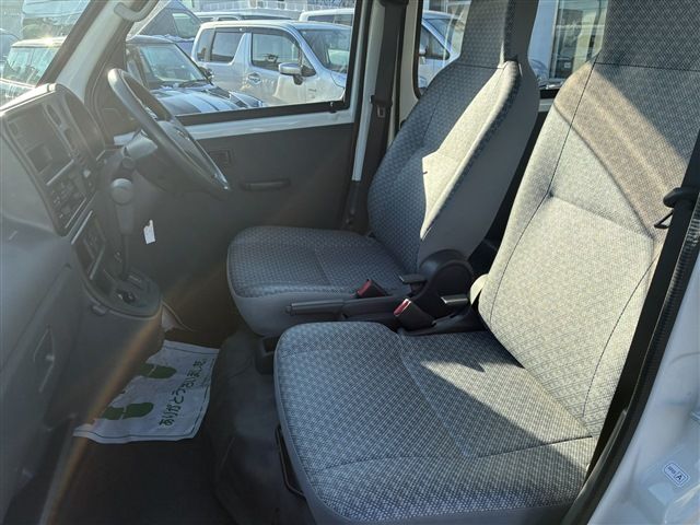 DAIHATSU HIJET CARGO 4WD 2015