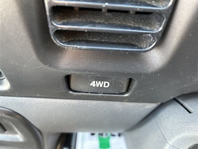 DAIHATSU HIJET CARGO 4WD 2015