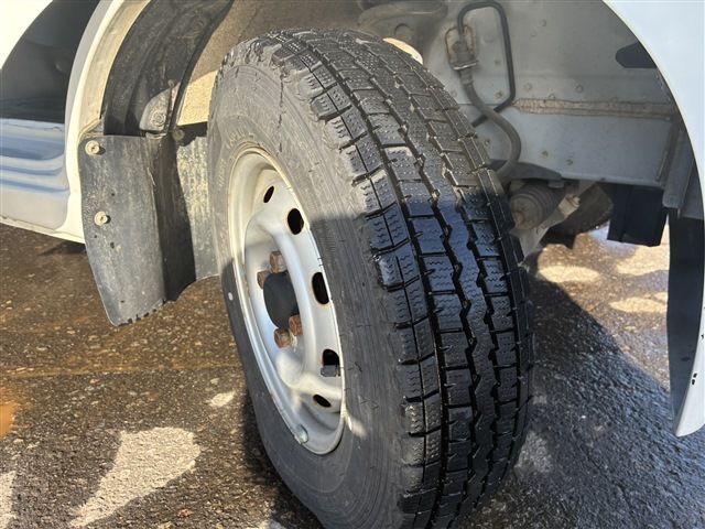 DAIHATSU HIJET CARGO 4WD 2015