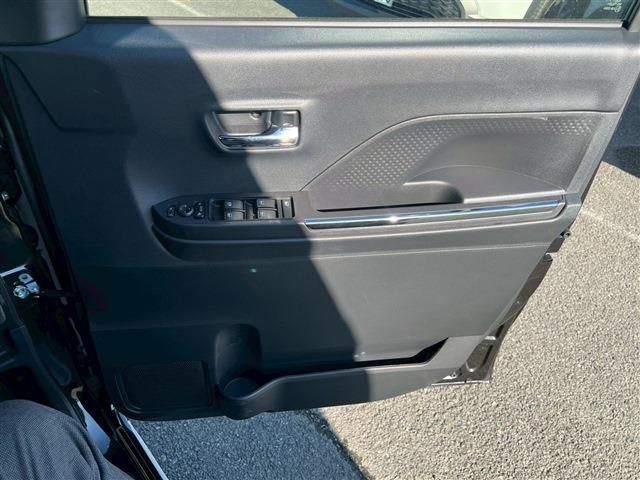 DAIHATSU TANTO CUSTOM 2024