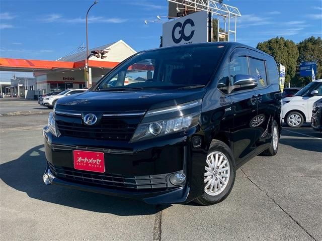 TOYOTA VOXY HYBRID 2014 