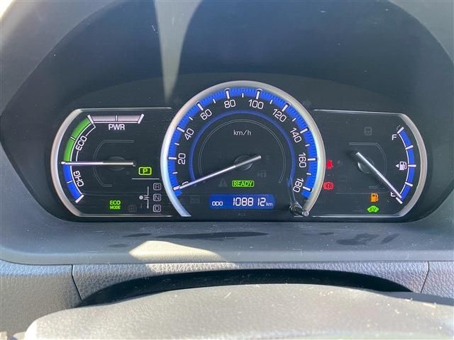 TOYOTA VOXY HYBRID 2014