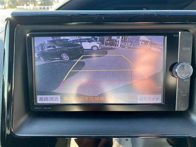 TOYOTA VOXY HYBRID 2014