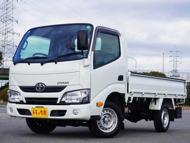 TOYOTA DYNA 2020