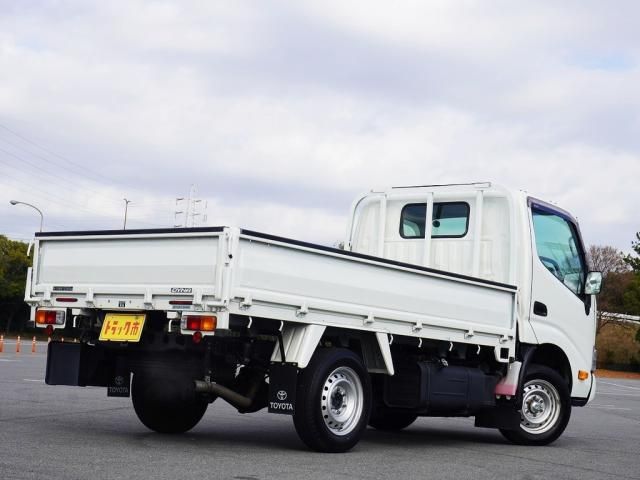 TOYOTA DYNA 2020