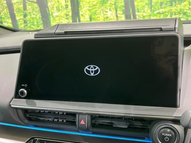 TOYOTA PRIUS 4WD 2023