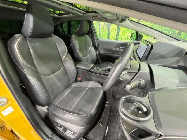 TOYOTA PRIUS 4WD 2023