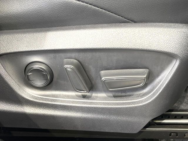 TOYOTA COROLLA CROSS HYBRID 2024