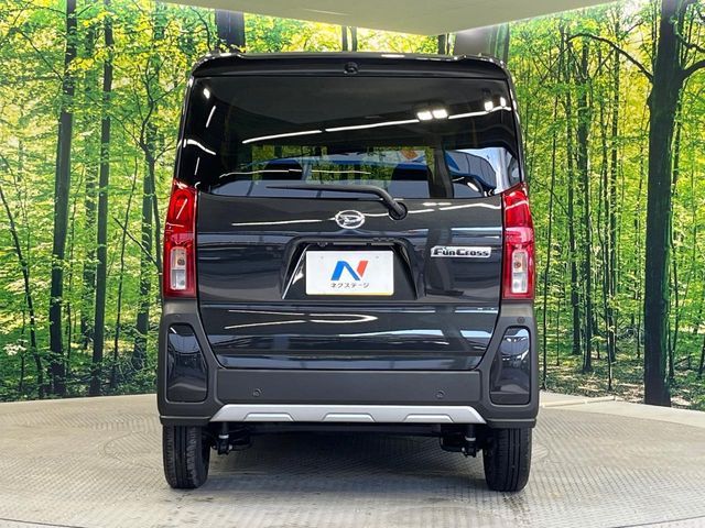 DAIHATSU TANTO FAN CROSS 2025