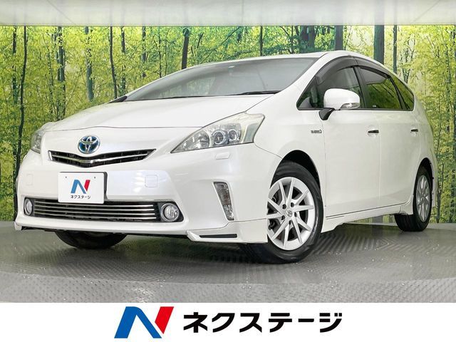 TOYOTA PRIUS Alpha 2013