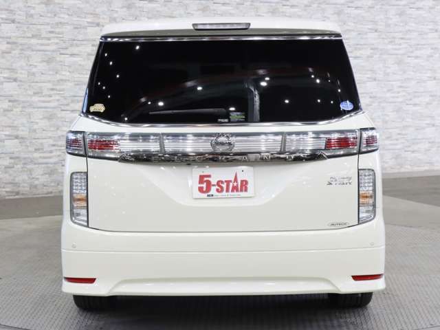 NISSAN ELGRAND  4WD 2014
