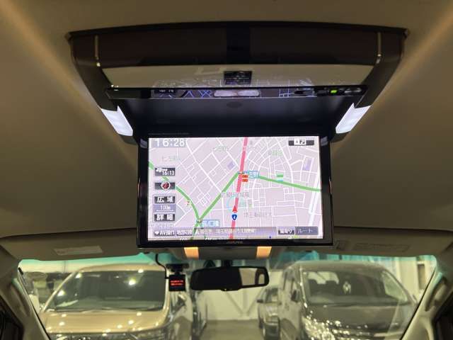 TOYOTA VELLFIRE 2013