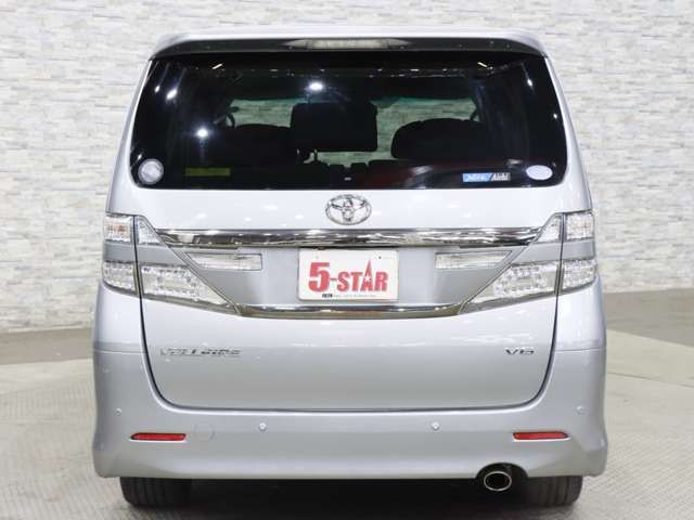 TOYOTA VELLFIRE 2013