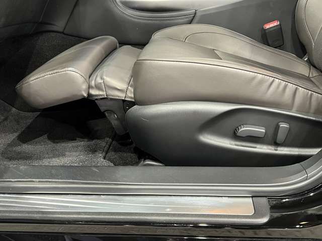 NISSAN FUGA HYBRID 2015