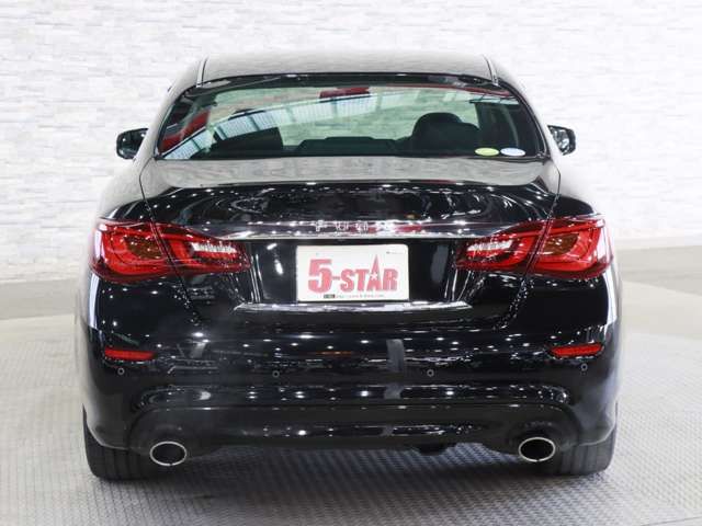 NISSAN FUGA HYBRID 2015