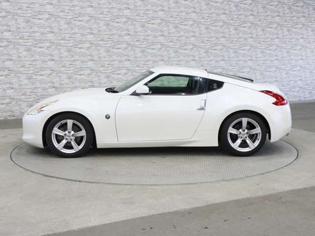 NISSAN FAIRLADY Z 2011