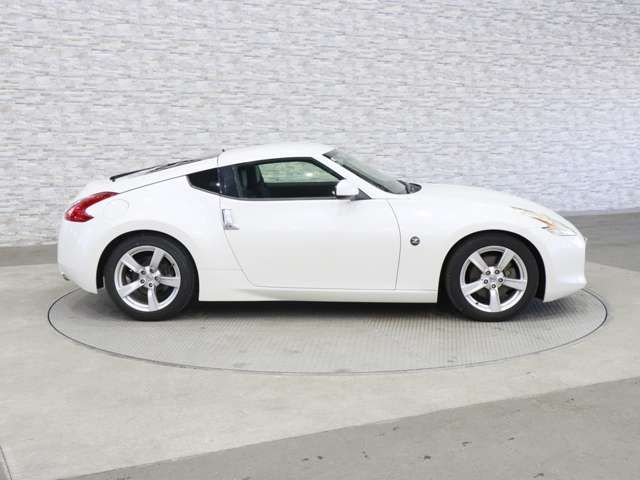NISSAN FAIRLADY Z 2011