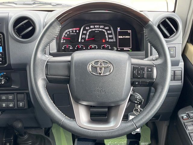 TOYOTA LANDCRUISER 70 2025