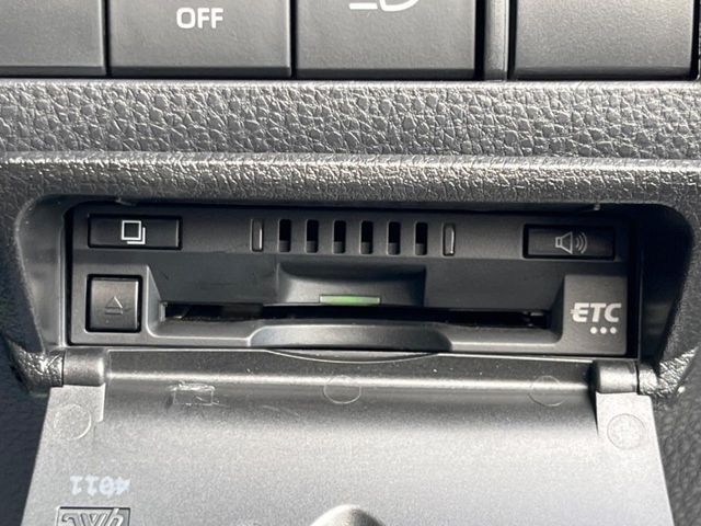 TOYOTA HARRIER 2WD 2022