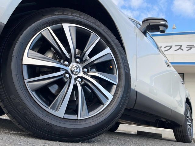 TOYOTA HARRIER 2WD 2022