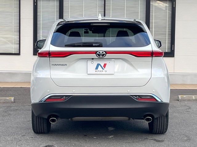TOYOTA HARRIER 2WD 2022
