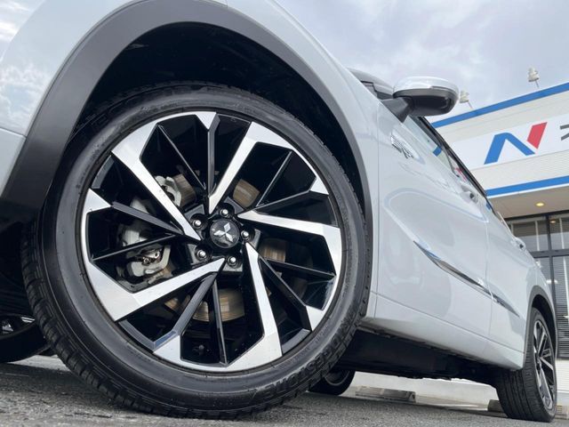 MITSUBISHI OUTLANDER PHEV 2023