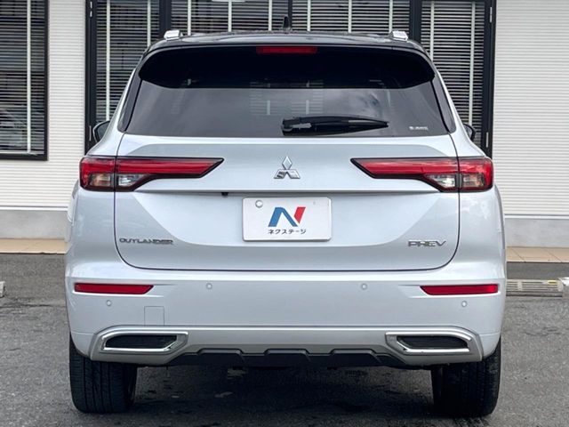 MITSUBISHI OUTLANDER PHEV 2023