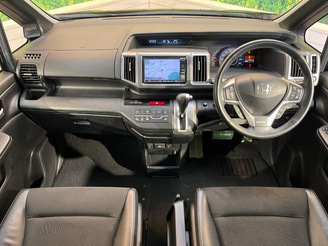 HONDA STEPWAGON SPADA 2012