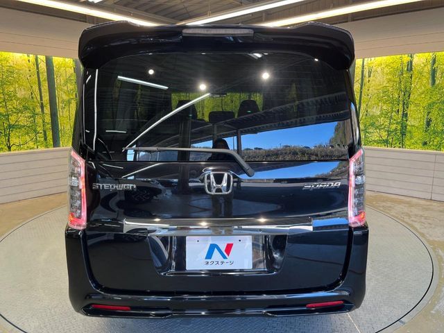 HONDA STEPWAGON SPADA 2012