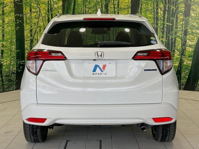 HONDA VEZEL HYBRID 2016