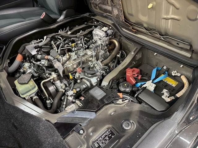 TOYOTA HIACE van 4WD 2023