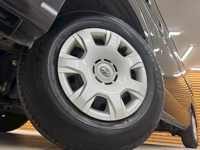 TOYOTA HIACE van 4WD 2023