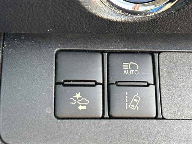 TOYOTA SIENTA HYBRID 2018