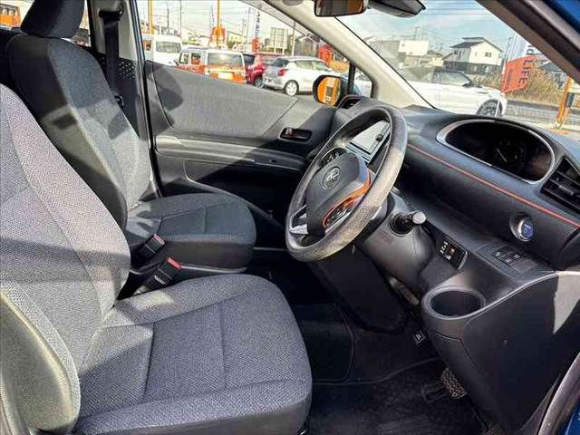 TOYOTA SIENTA HYBRID 2018