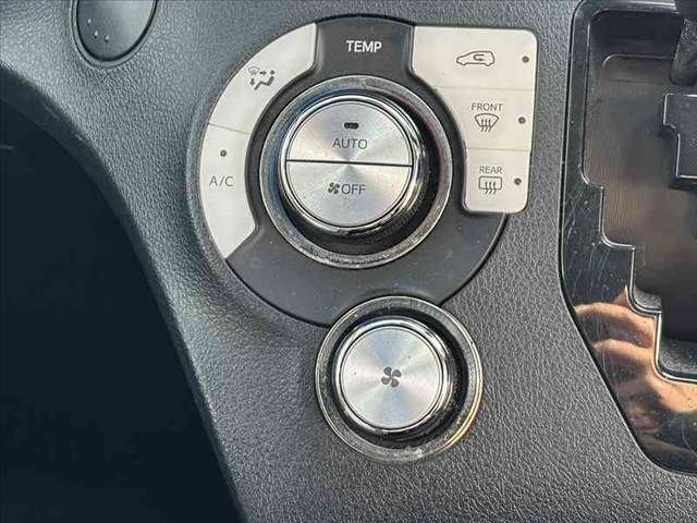 TOYOTA SIENTA HYBRID 2018