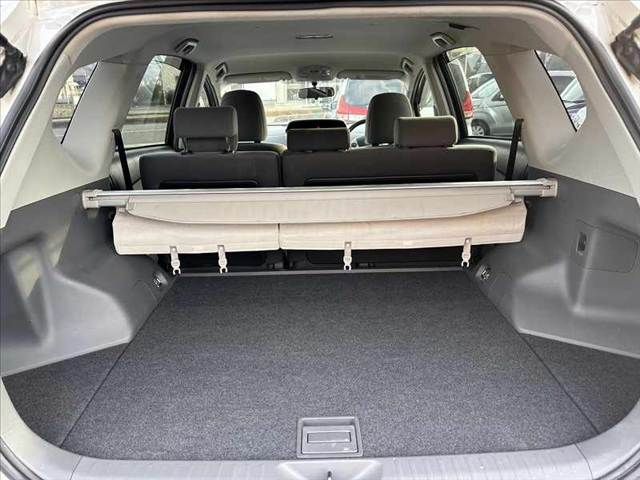 TOYOTA PRIUS Alpha 2013