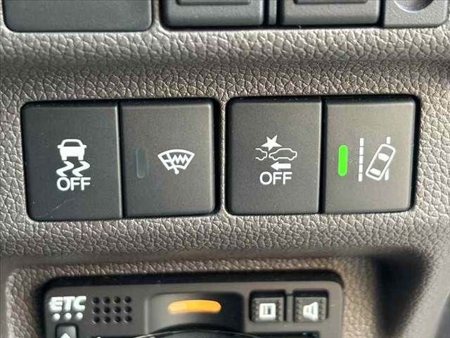 HONDA FREED HYBRID 2022