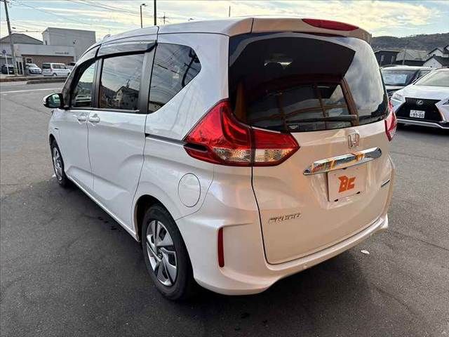 HONDA FREED HYBRID 2022