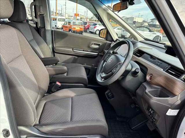 HONDA FREED HYBRID 2022