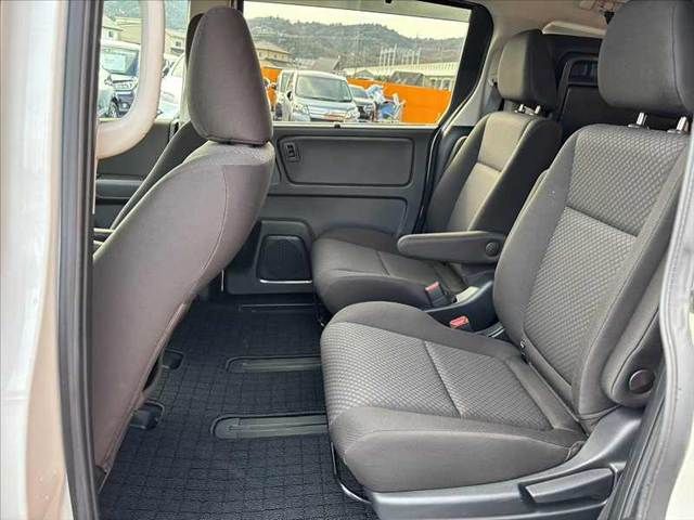 HONDA FREED HYBRID 2022