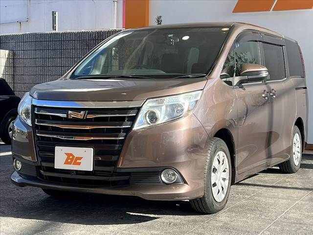 TOYOTA NOAH 2014
