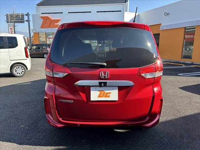 HONDA FREED 2023