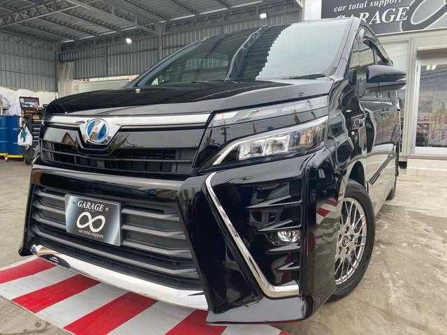TOYOTA VOXY 2017