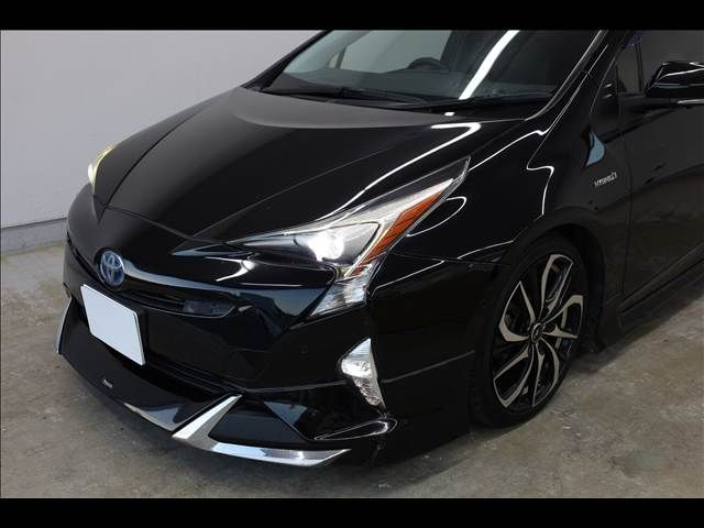 TOYOTA PRIUS 2016