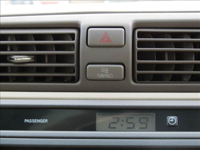 TOYOTA CROWN MAJESTA 2002