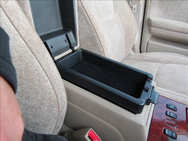 TOYOTA CROWN MAJESTA 2002