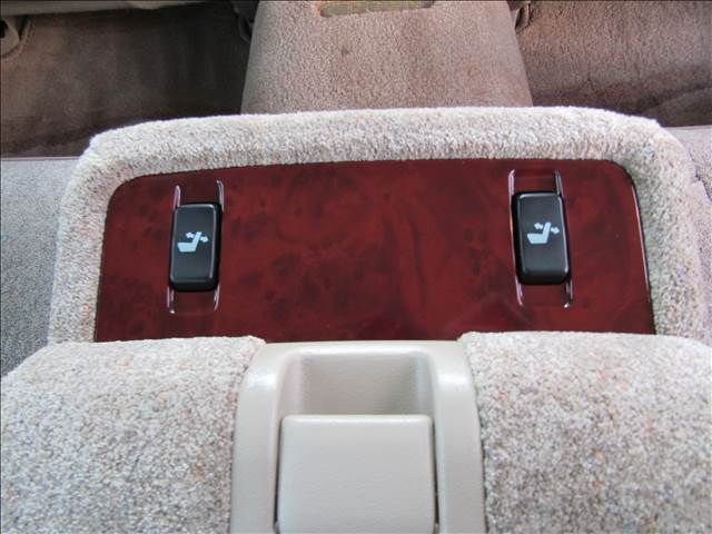 TOYOTA CROWN MAJESTA 2002