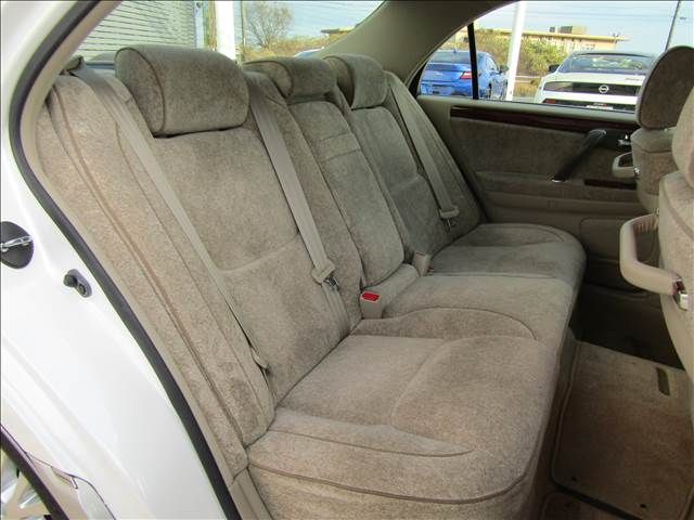 TOYOTA CROWN MAJESTA 2002