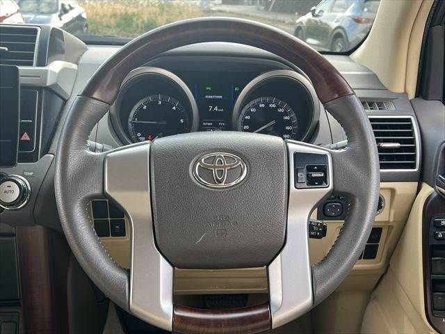 TOYOTA LANDCRUISER PRADO 2015