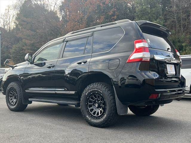TOYOTA LANDCRUISER PRADO 2015